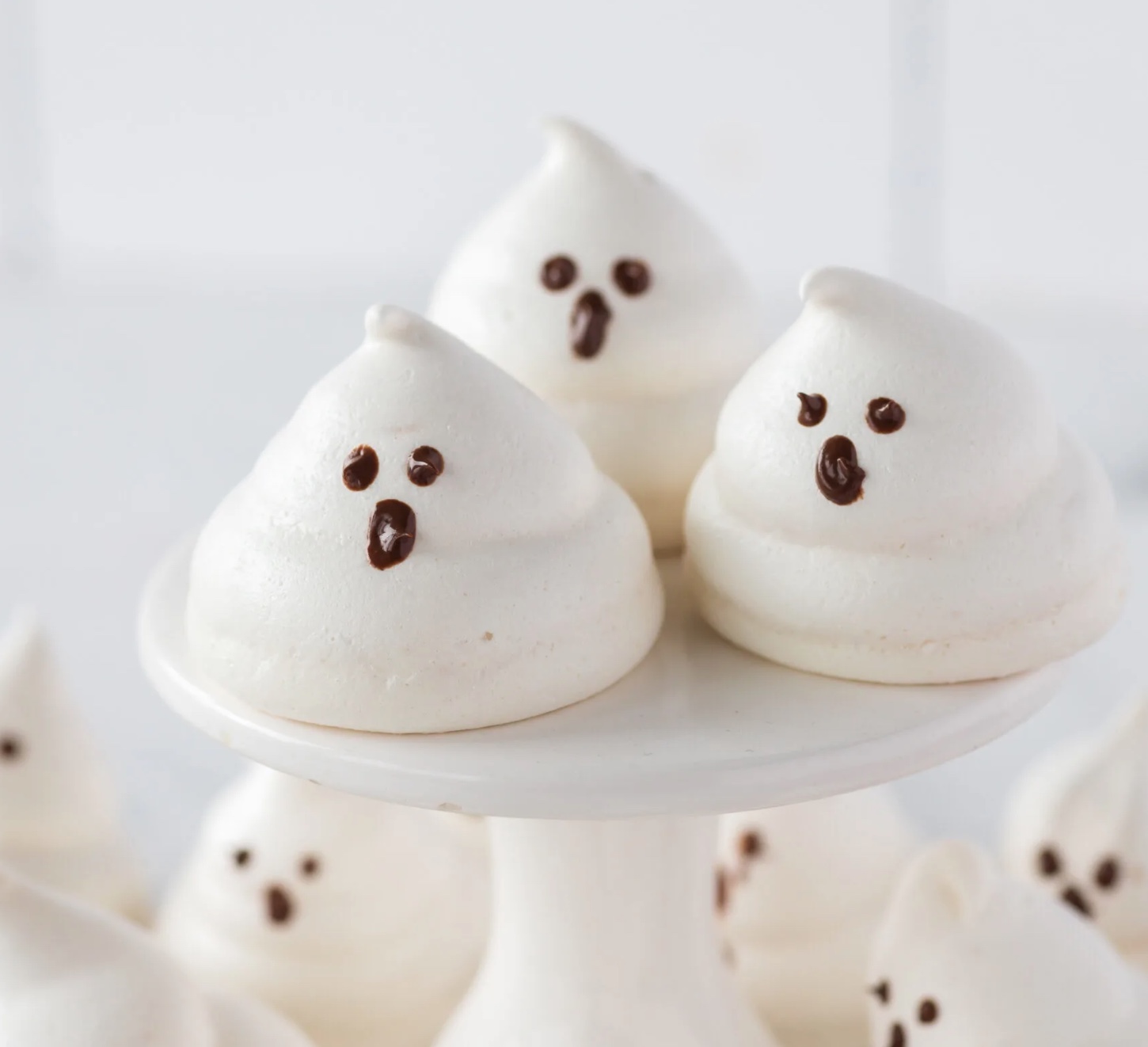 Playful Ghostly Meringues