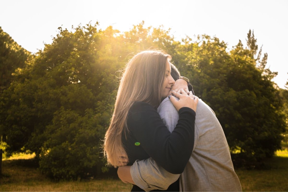 The 20-Second Hug That Can Quiet Anxiety and Deepen Love - 20 second hug thumb