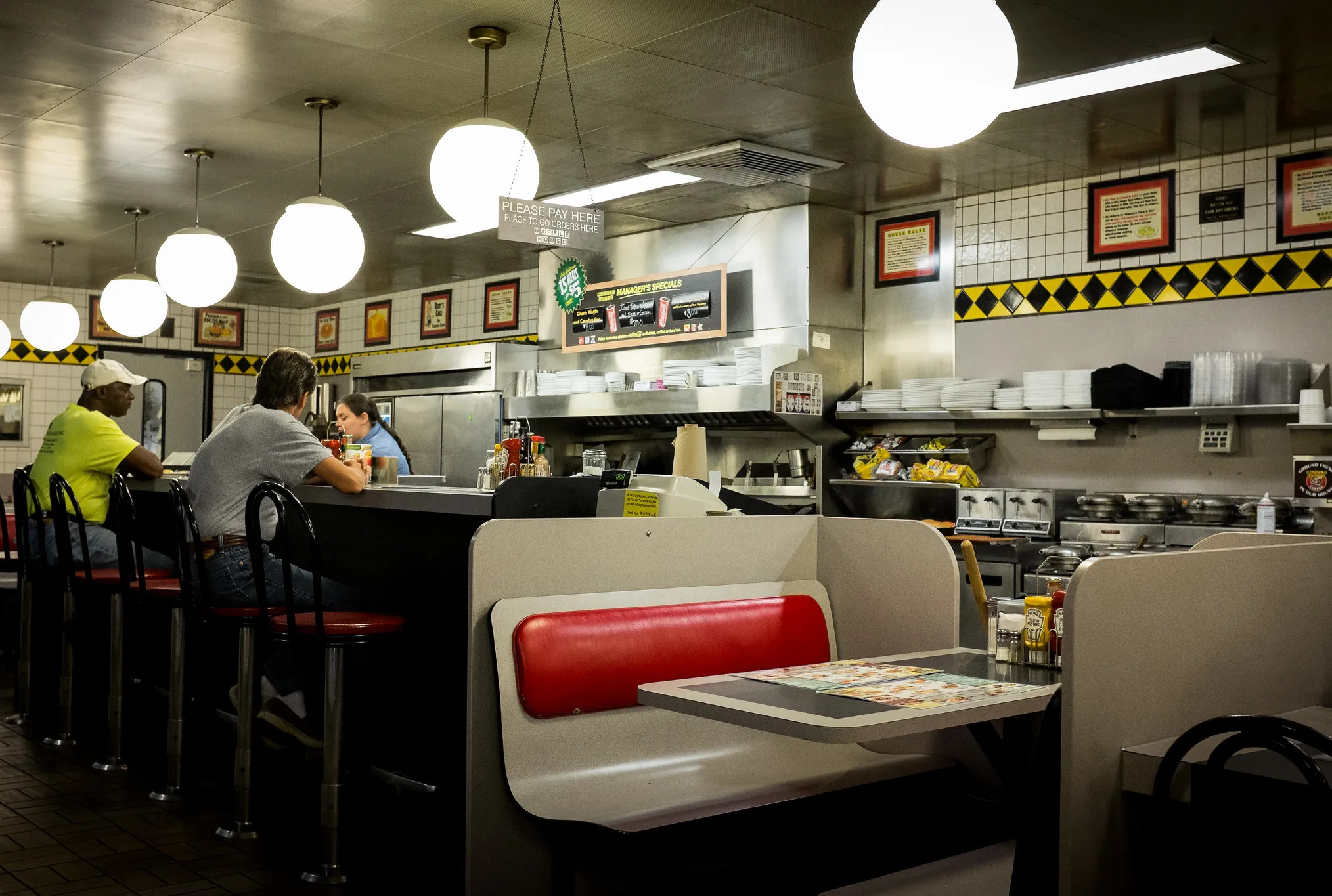 The Sacred, Chaotic Energy of the 2:00 AM Waffle House - spotlight8 waffle house