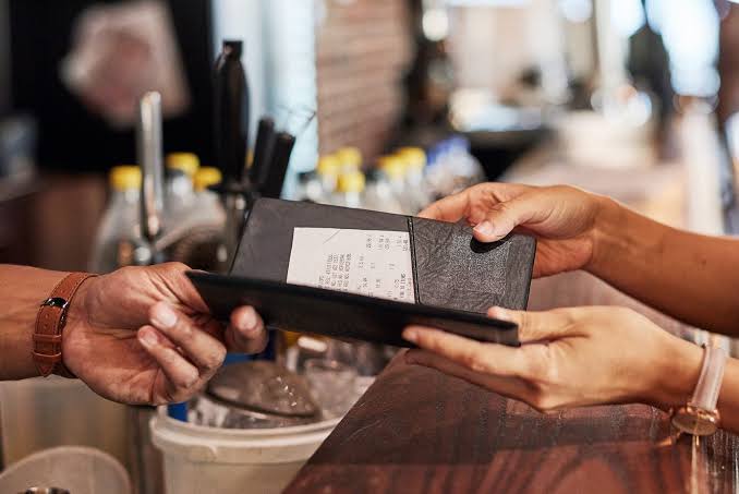 Splitting a Restaurant Bill Evenly When One Person Ordered 4 Cocktails - sp8 restaurant bill