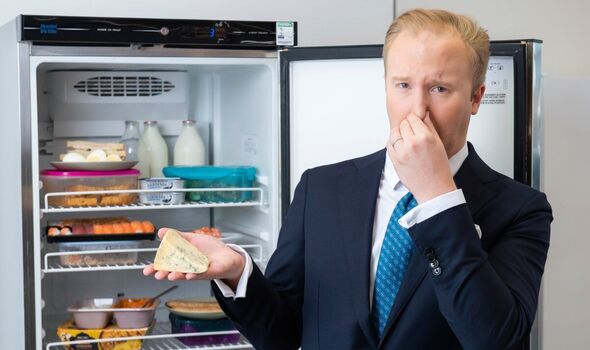 The Casual Cruelty of Bringing a Smelly Lunch to an Open Office - sp8 smelly lunch